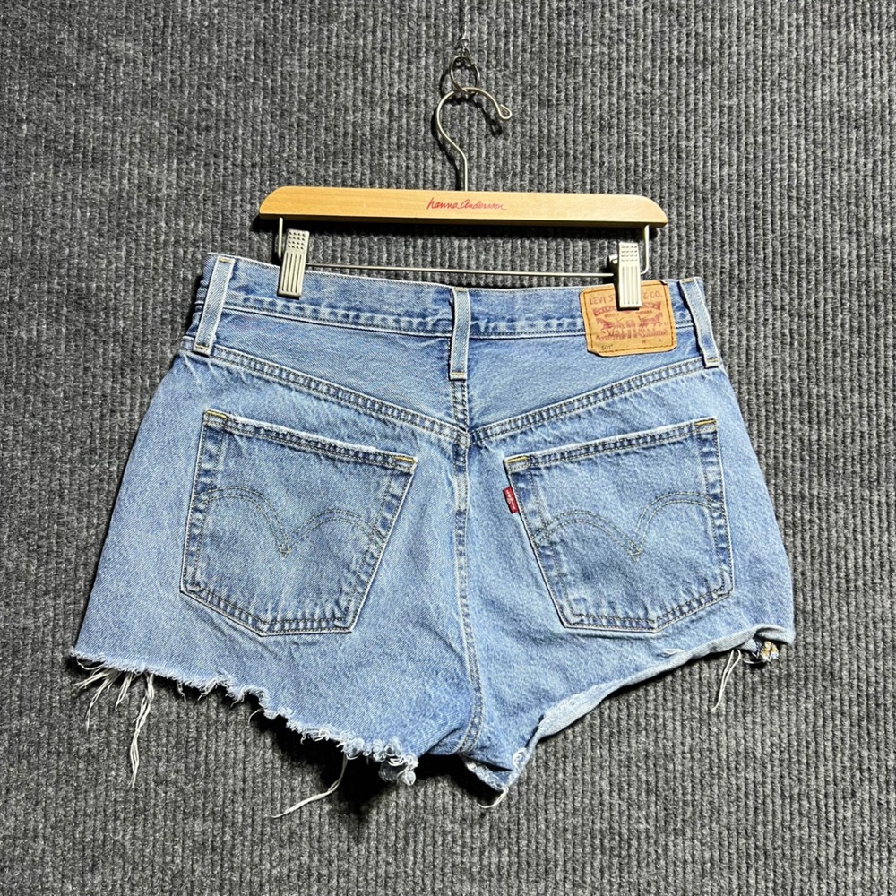 Levis 501 Cut Off Shorts Women 28 Light Blue Distressed Denim Raw Hem Button Fly - Picture 4 of 9